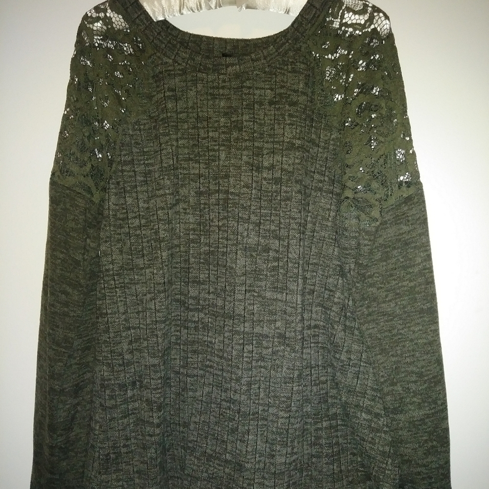 Shirt by Hannah